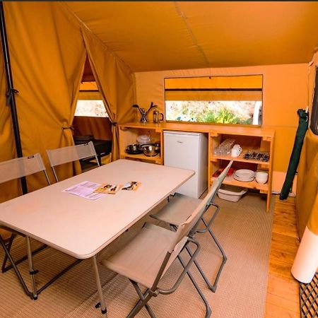 Camping Onlycamp Les Berges De L'Yonne Coulanges-sur-Yonne المظهر الخارجي الصورة